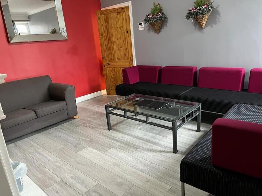 Ovington Grove 2 Fully Equipped Kitchen Free Parking 3 Bedrooms Netflix Newcastle Upon Tyne Exterior foto