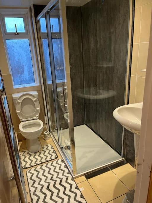 Ovington Grove 2 Fully Equipped Kitchen Free Parking 3 Bedrooms Netflix Newcastle Upon Tyne Exterior foto