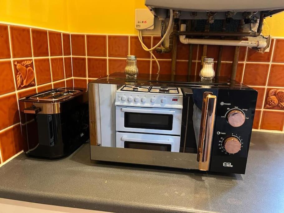 Ovington Grove 2 Fully Equipped Kitchen Free Parking 3 Bedrooms Netflix Newcastle Upon Tyne Exterior foto